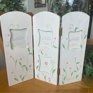 Vintage Russ Spring Bouquet 3 Panel Picture Frame Holder